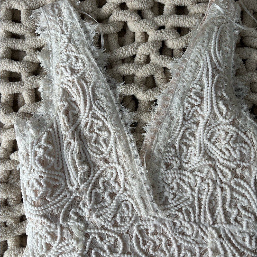 White textured dress